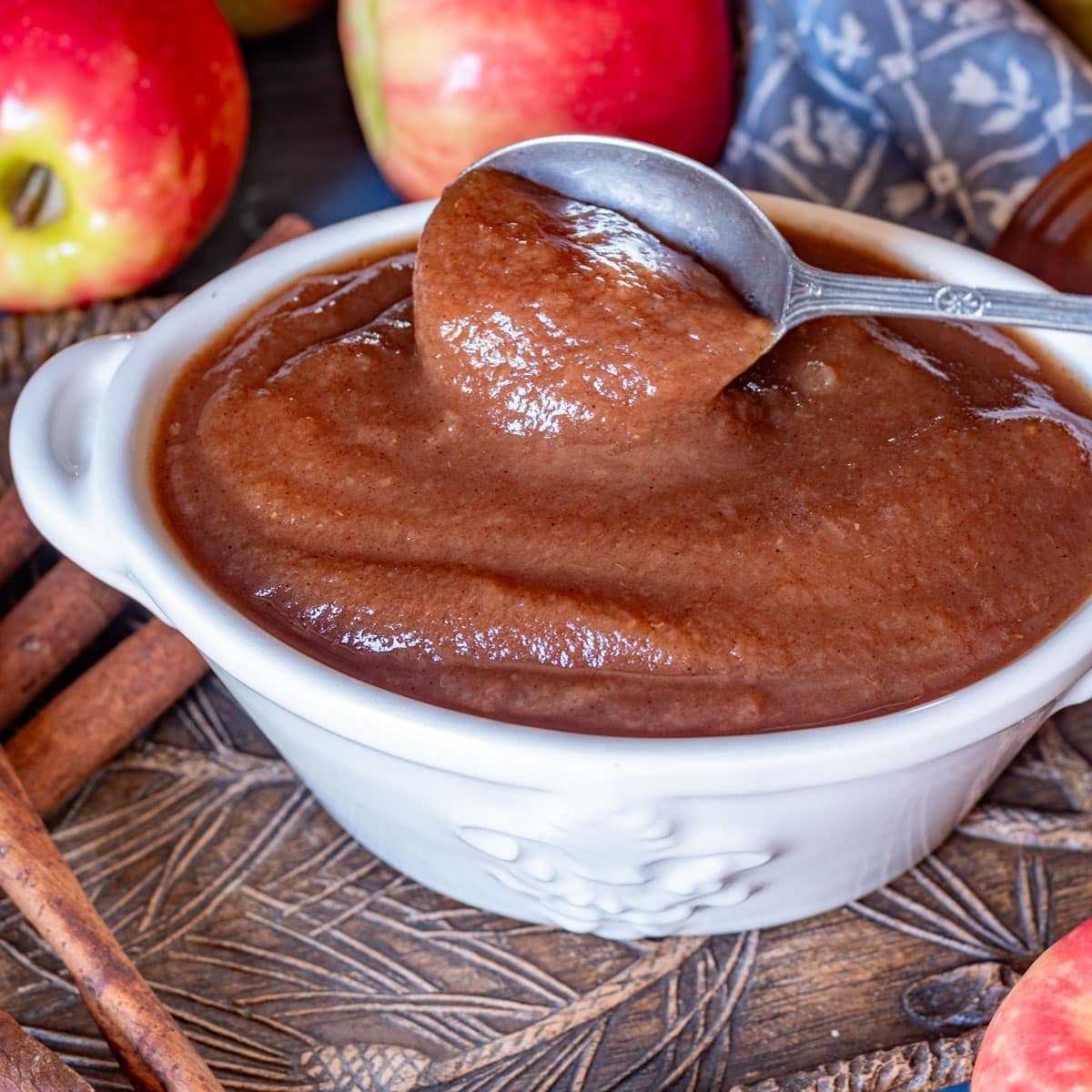 Apple butter in a dish 