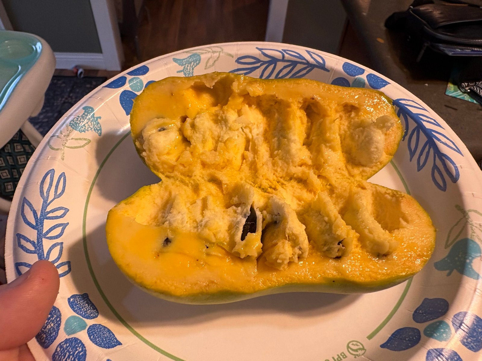 What Does the Inside of a Pawpaw Look Like?